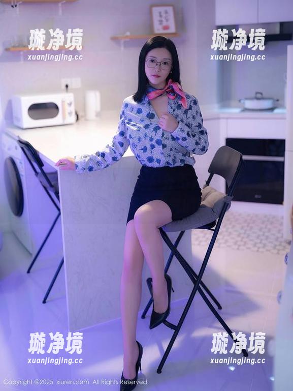 秀人网 - 叶籽亿——户外不只是走路，全套图片带你感受空气的味道！