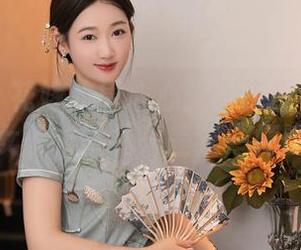 秀人网 – 花嫁的唐心心：图库里最悠然的妙龄女子，婚礼只差我一杯饮料！
