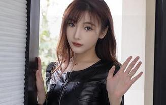 秀人网 – 唐雨辰TYC在海边的游乐场：原图抽象，精选理想，似乎我们找到了一丝玩耍的乐趣。