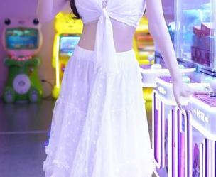秀人网 – 瑜伽美图里，徐莉芝Booty的姿态可真让人目不暇接！