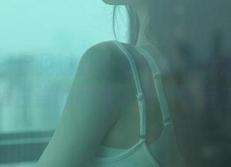 秀人网 – 你见过办公桌也能如此迷人吗？萌白酱的图集下载不要错过