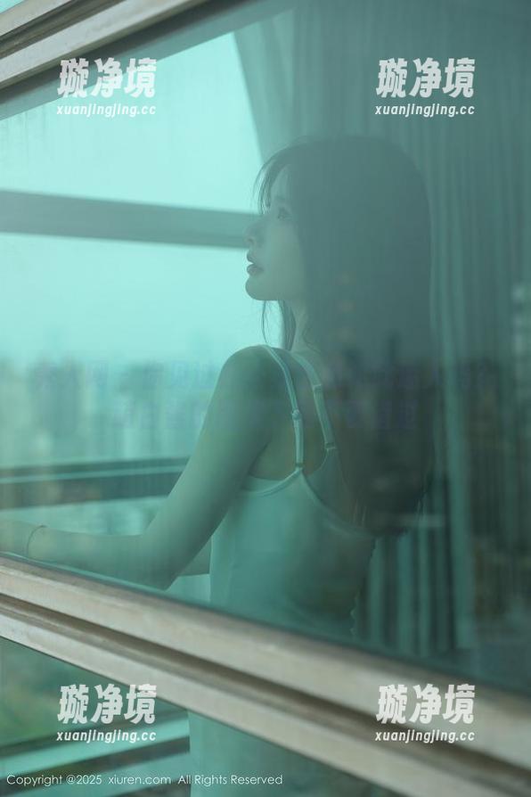 秀人网-萌白酱 秀人网 - 你见过办公桌也能如此迷人吗?萌白酱的图集下载不要错过