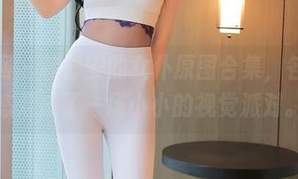 秀人网 – 韩静安的女仆原图合集，各种姿态混成了一场小小的视觉派对。
