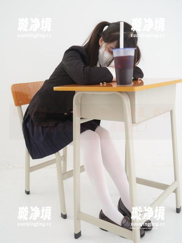 紧急企划 - 一只喵喵梓的私人珍藏，这丝袜作品太好免费了，羡慕死亡！