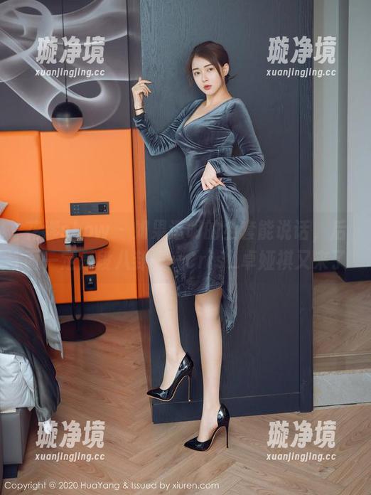 花漾show - 如果透明的全套能说话，后面一定是段八卦——Cris_卓娅祺又来了