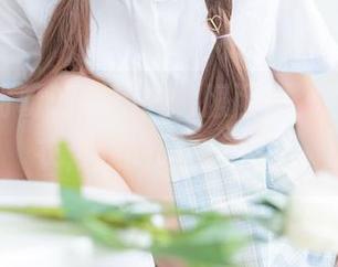 西呱呀呀呀的私拍：制服西瓜，西瓜不穿衣，我的眼食不食？