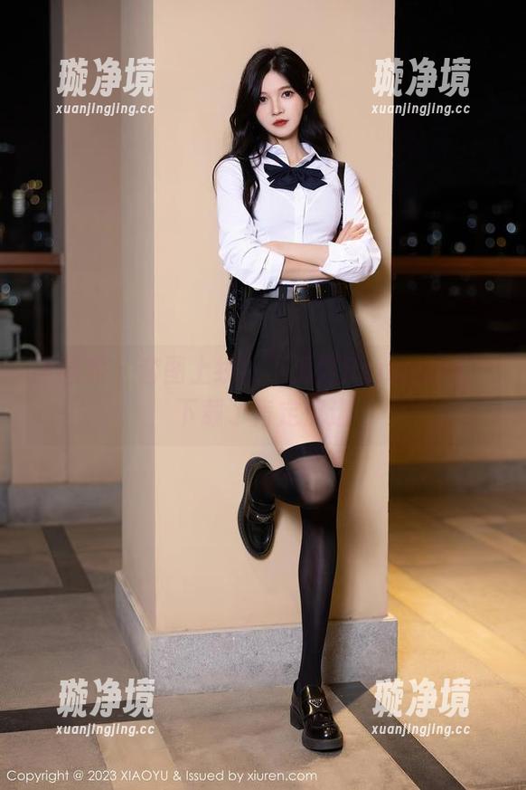 语画界-小海臀Rena 语画界 - 套图上线!小海臀Rena的JK,下载了肯定沉迷