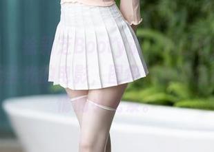 语画界 – 徐莉芝Booty说，她的长腿就像一部无圣光的电影，图包则是偷偷记录剧情的小花絮。