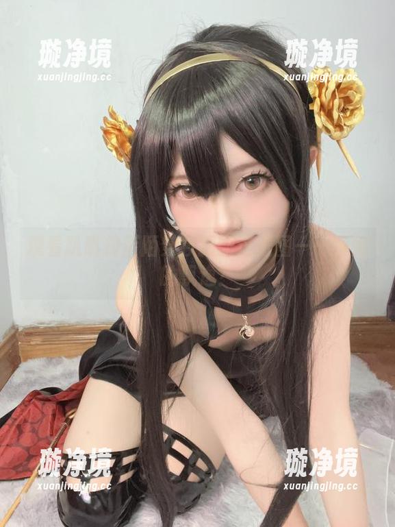观看趴趴捣蛋陌穿校服的这张图——特别的飘逸？