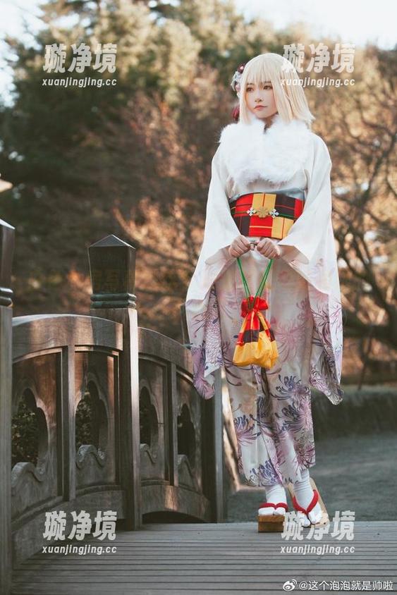 白色私房写真：这个泡泡就是逊啦和她的小心思