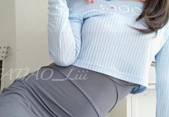 迷之呆梨的私拍作品：豹纹睡衣能不能不要这么撩人啊，直戳我的眼球！