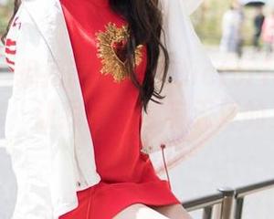 魅妍社 – 想把高清果儿Victoria泳装壁纸贴满房，让我每天都有无尽的夏季畅想。