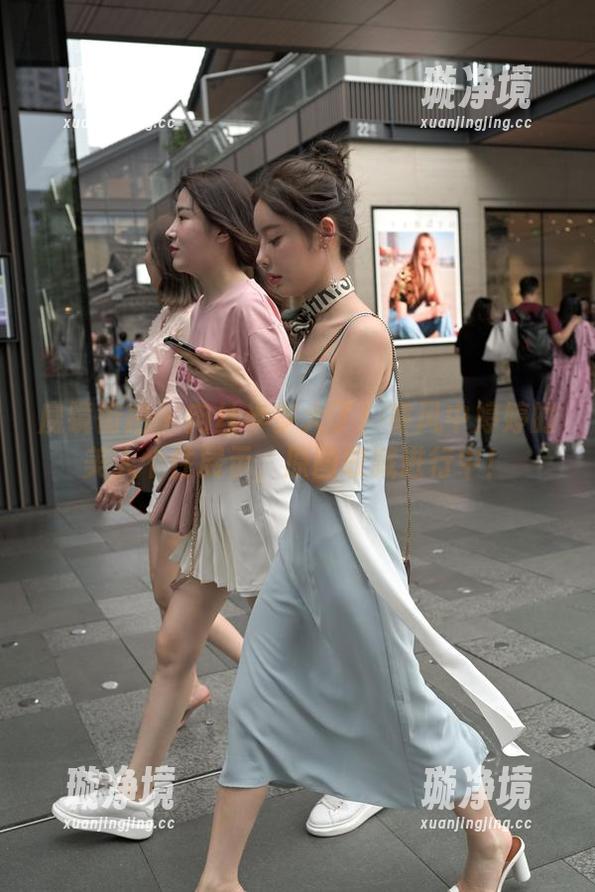 魔镜街拍 - 肉丝半岁大了！寒风中婷婷的美人个性展示，原图收藏进行中！