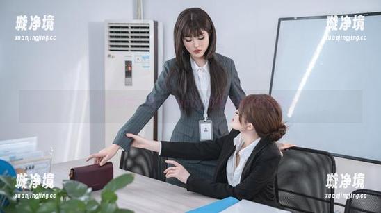 鹿八岁baby 一波原图货:鹿八岁baby和她的身体链在散步